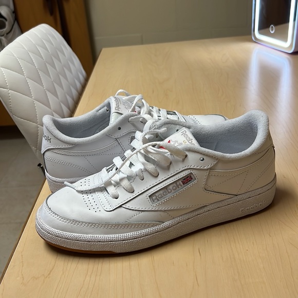 Reebok sneakers - Picture 2 of 3